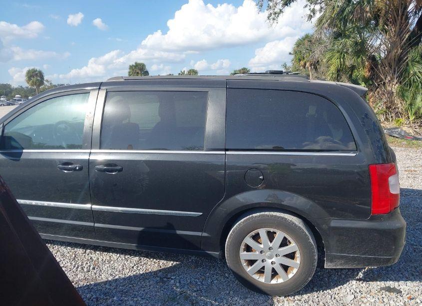 Photo 14 of 2016 Chrysler Town & COUNTRY TOURING (VIN 2C4RC1BG9GR213897)