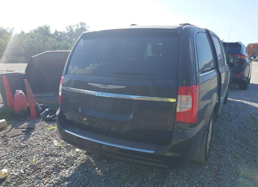 Photo 4 of 2016 Chrysler Town & COUNTRY TOURING (VIN 2C4RC1BG9GR213897)