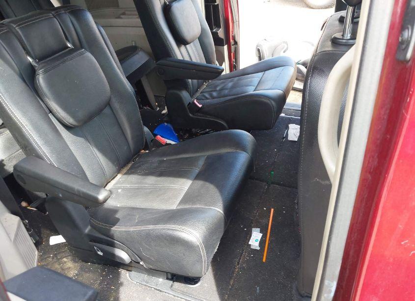 Photo 8 of 2016 Chrysler Town & COUNTRY TOURING (VIN 2C4RC1BG9GR252781)