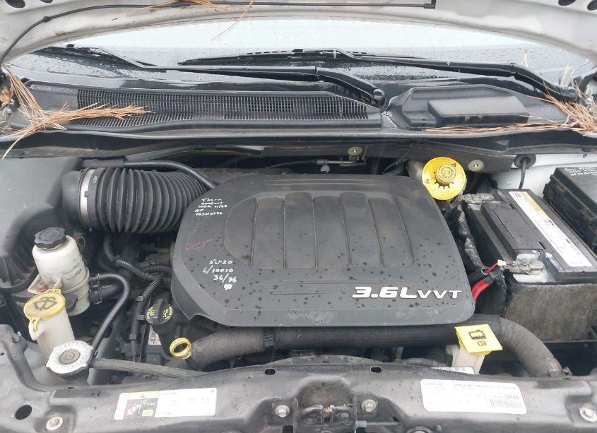 Photo 10 of 2016 Chrysler Town & COUNTRY TOURING (VIN 2C4RC1BG9GR281519)