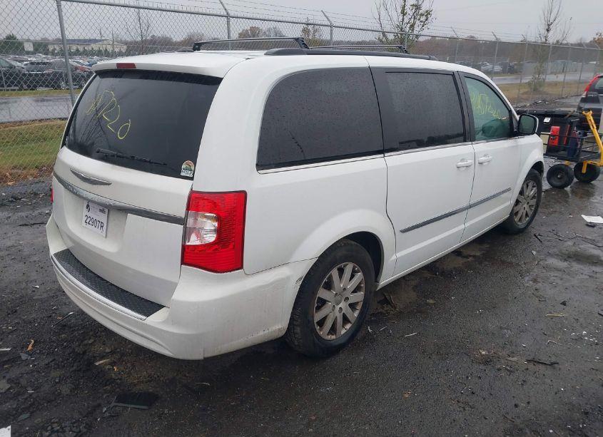 Photo 4 of 2016 Chrysler Town & COUNTRY TOURING (VIN 2C4RC1BG9GR281519)