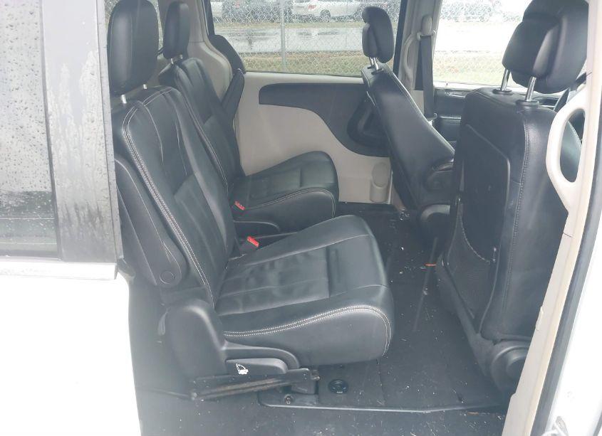 Photo 8 of 2016 Chrysler Town & COUNTRY TOURING (VIN 2C4RC1BG9GR281519)