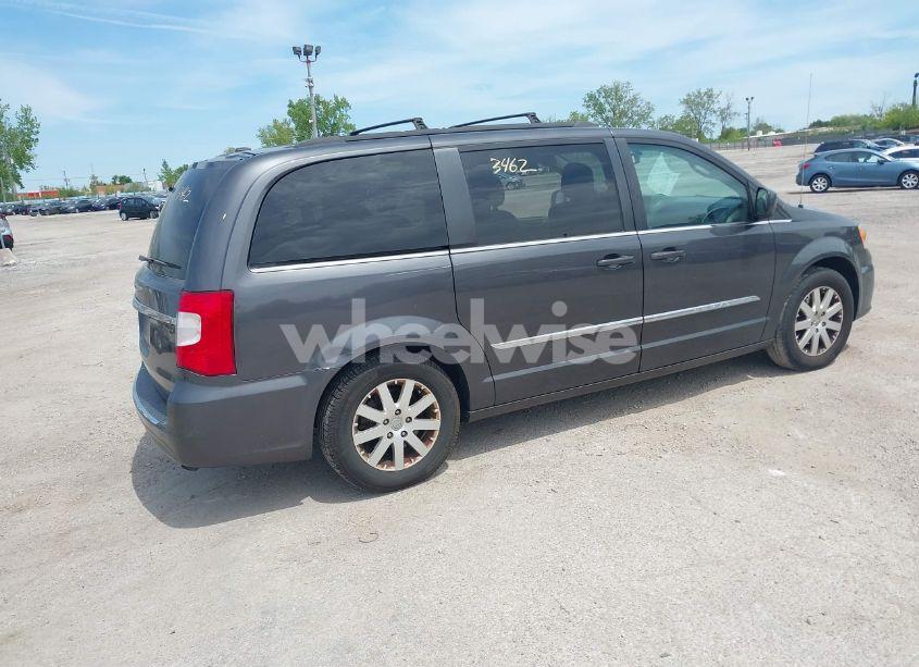 Photo 4 of 2016 Chrysler Town & COUNTRY TOURING (VIN 2C4RC1BG9GR286820)