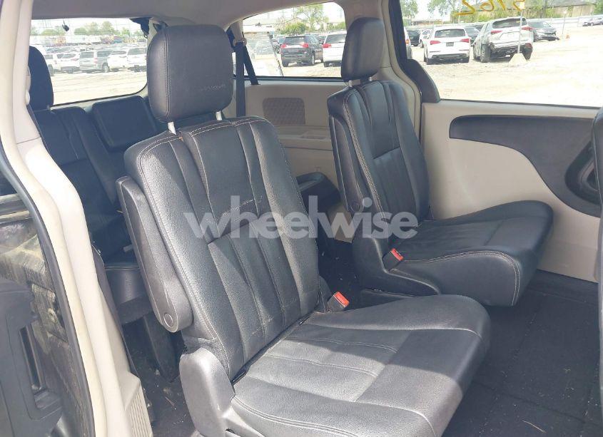 Photo 8 of 2016 Chrysler Town & COUNTRY TOURING (VIN 2C4RC1BG9GR286820)