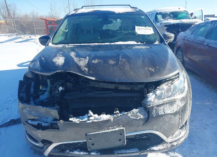 Photo 12 of 2017 Chrysler Pacifica (VIN 2C4RC1BG9HR503445)