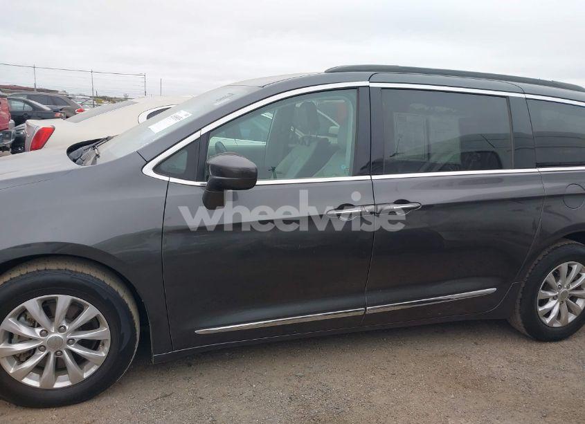 Photo 14 of 2017 Chrysler Pacifica TOURING-L (VIN 2C4RC1BG9HR523274)