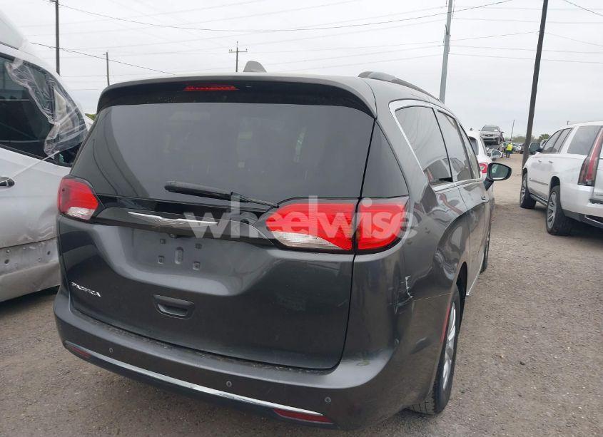 Photo 16 of 2017 Chrysler Pacifica TOURING-L (VIN 2C4RC1BG9HR523274)