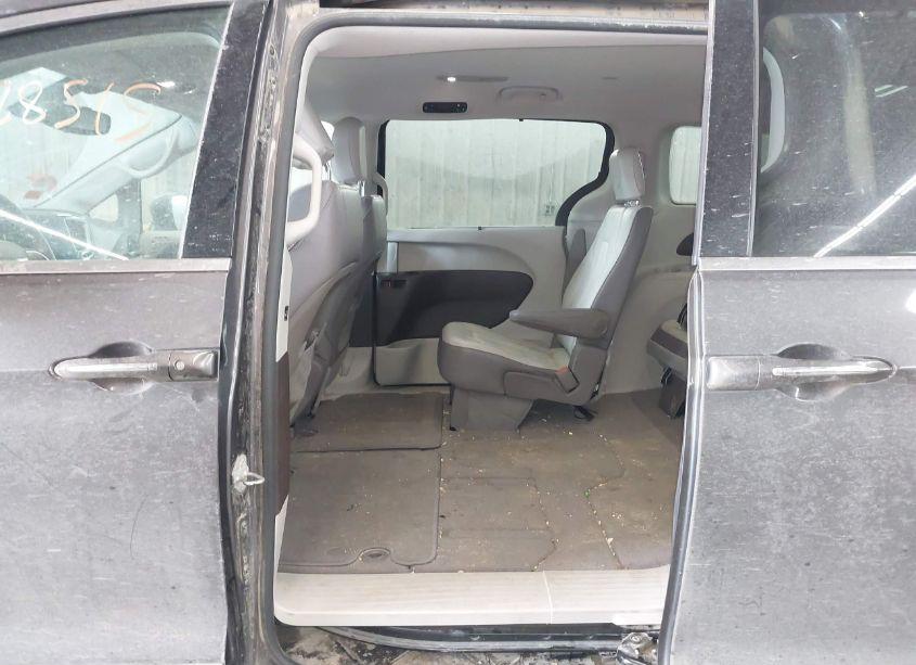 Photo 8 of 2017 Chrysler Pacifica TOURING-L (VIN 2C4RC1BG9HR614710)