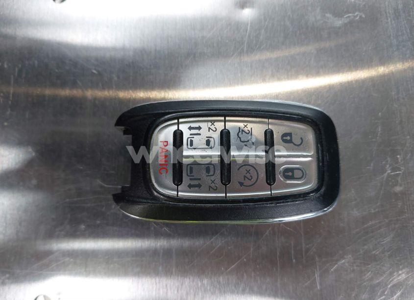 Photo 11 of 2017 Chrysler Pacifica TOURING-L (VIN 2C4RC1BG9HR620927)