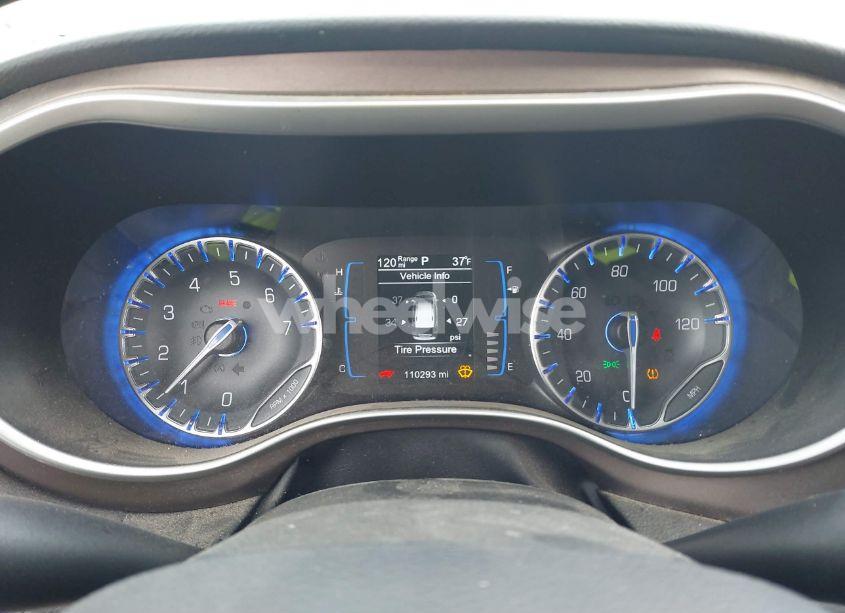 Photo 7 of 2017 Chrysler Pacifica TOURING-L (VIN 2C4RC1BG9HR620927)