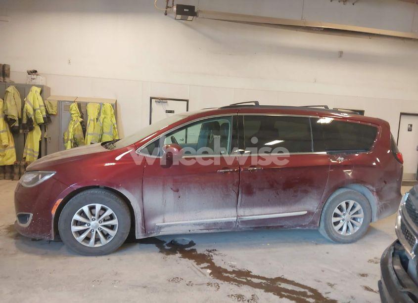 Photo 15 of 2017 Chrysler Pacifica TOURING-L (VIN 2C4RC1BG9HR670176)