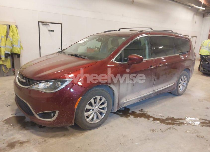 Photo 2 of 2017 Chrysler Pacifica TOURING-L (VIN 2C4RC1BG9HR670176)