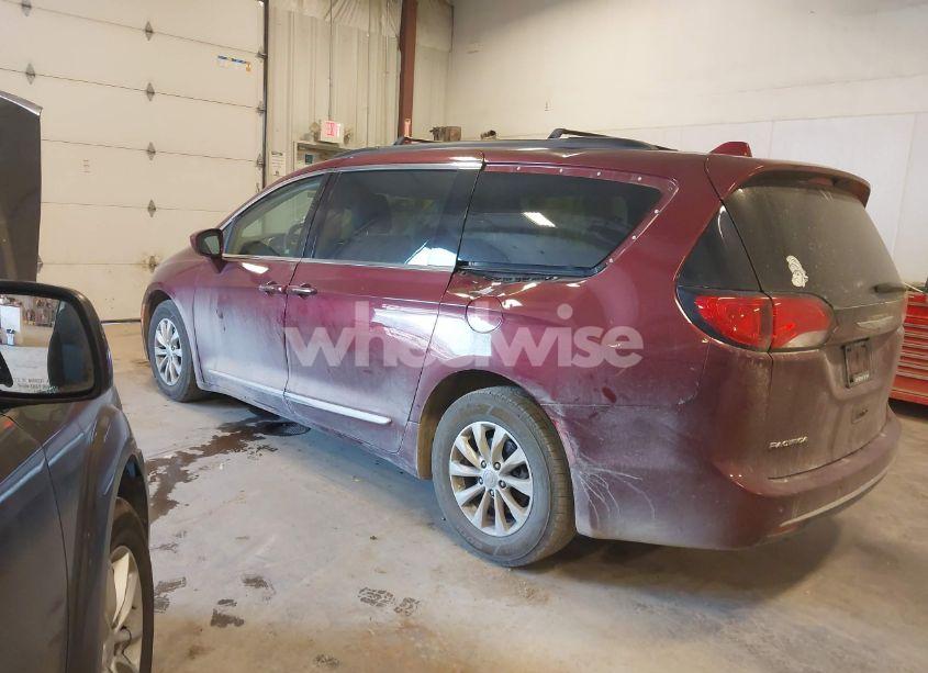 Photo 3 of 2017 Chrysler Pacifica TOURING-L (VIN 2C4RC1BG9HR670176)