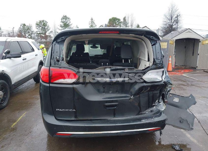 Photo 16 of 2017 Chrysler Pacifica TOURING-L (VIN 2C4RC1BG9HR745152)