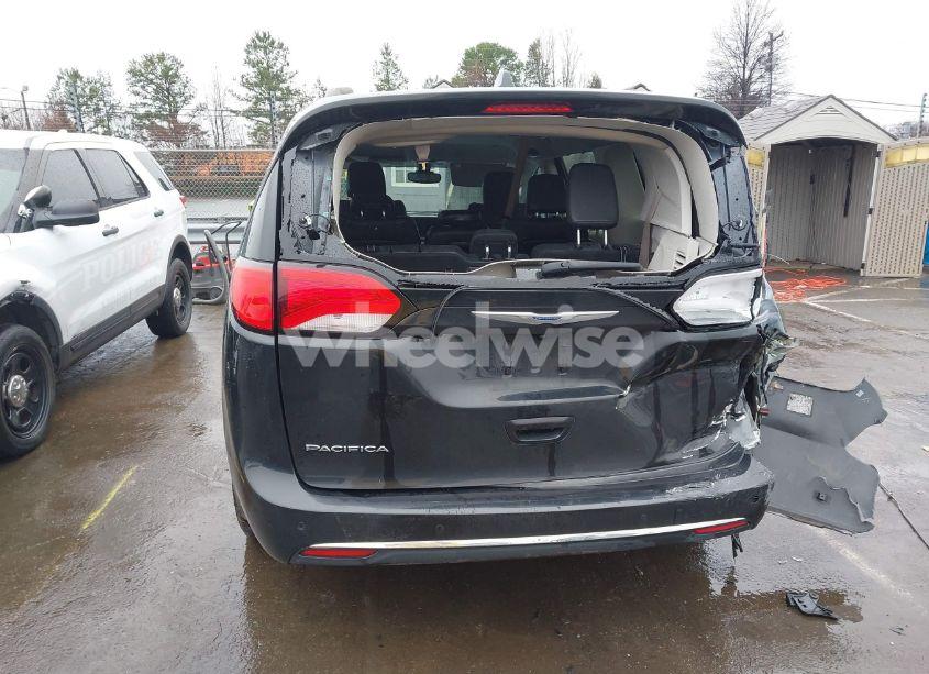 Photo 17 of 2017 Chrysler Pacifica TOURING-L (VIN 2C4RC1BG9HR745152)