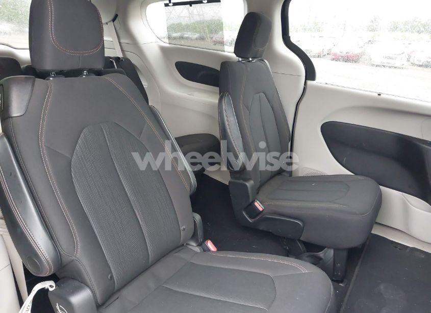 Photo 8 of 2017 Chrysler Pacifica TOURING PLUS (VIN 2C4RC1BG9HR753056)