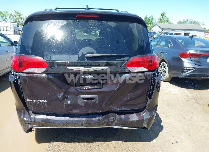 Photo 16 of 2017 Chrysler Pacifica TOURING-L (VIN 2C4RC1BG9HR816334)