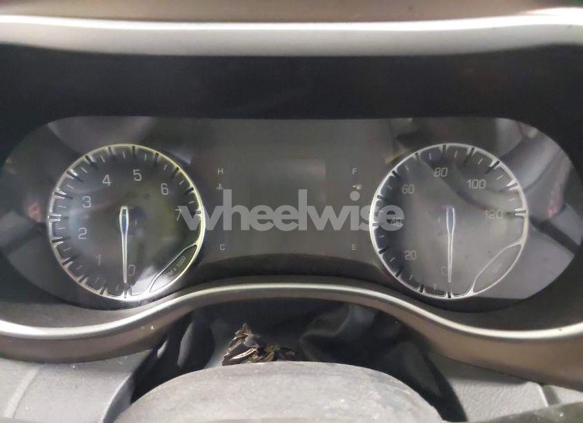 Photo 7 of 2018 Chrysler Pacifica TOURING L (VIN 2C4RC1BG9JR110700)