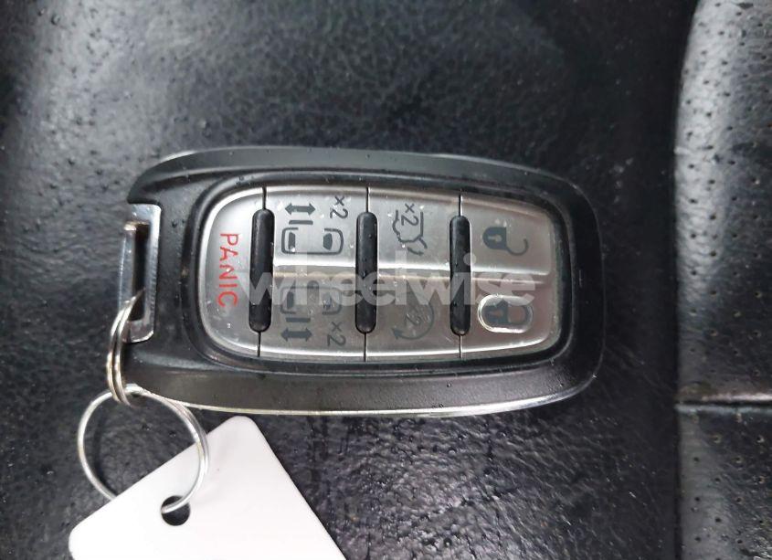 Photo 11 of 2018 Chrysler Pacifica TOURING L (VIN 2C4RC1BG9JR275288)