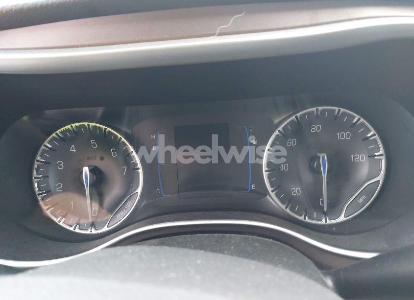 Photo 7 of 2018 Chrysler Pacifica TOURING L (VIN 2C4RC1BG9JR275288)