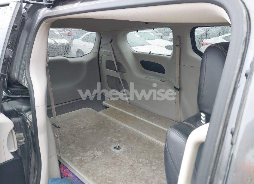 Photo 8 of 2018 Chrysler Pacifica TOURING L (VIN 2C4RC1BG9JR275288)