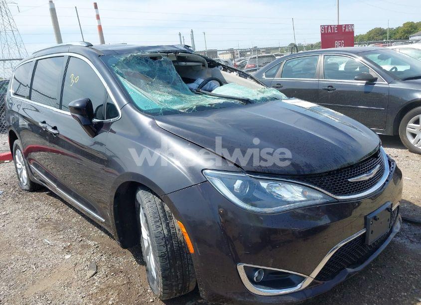 2019 Chrysler Pacifica TOURING L (VIN 2C4RC1BG9KR547954) main photo