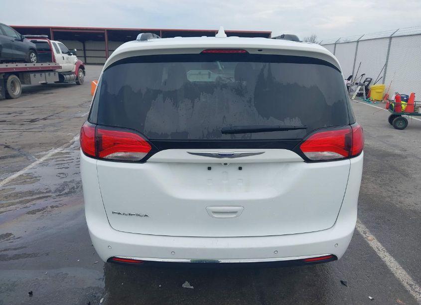 Photo 16 of 2019 Chrysler Pacifica TOURING L (VIN 2C4RC1BG9KR625746)