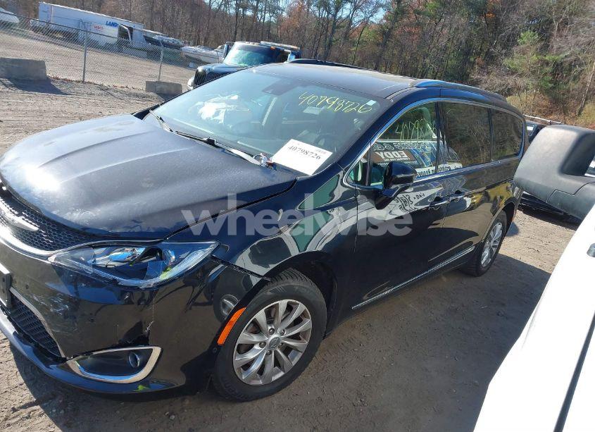 Photo 14 of 2019 Chrysler Pacifica TOURING L (VIN 2C4RC1BG9KR669732)