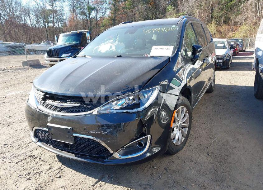 Photo 6 of 2019 Chrysler Pacifica TOURING L (VIN 2C4RC1BG9KR669732)