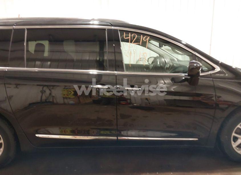 Photo 14 of 2020 Chrysler Pacifica TOURING L (VIN 2C4RC1BG9LR140072)