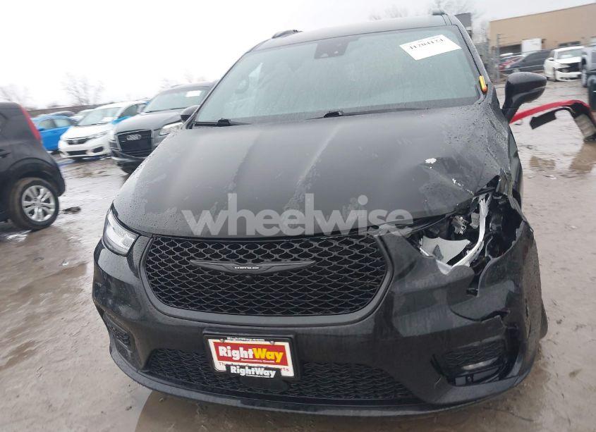 Photo 12 of 2021 Chrysler Pacifica TOURING L (VIN 2C4RC1BG9MR534897)