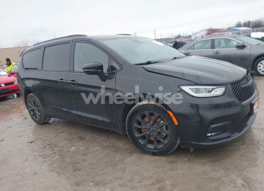 Photo 13 of 2021 Chrysler Pacifica TOURING L (VIN 2C4RC1BG9MR534897)