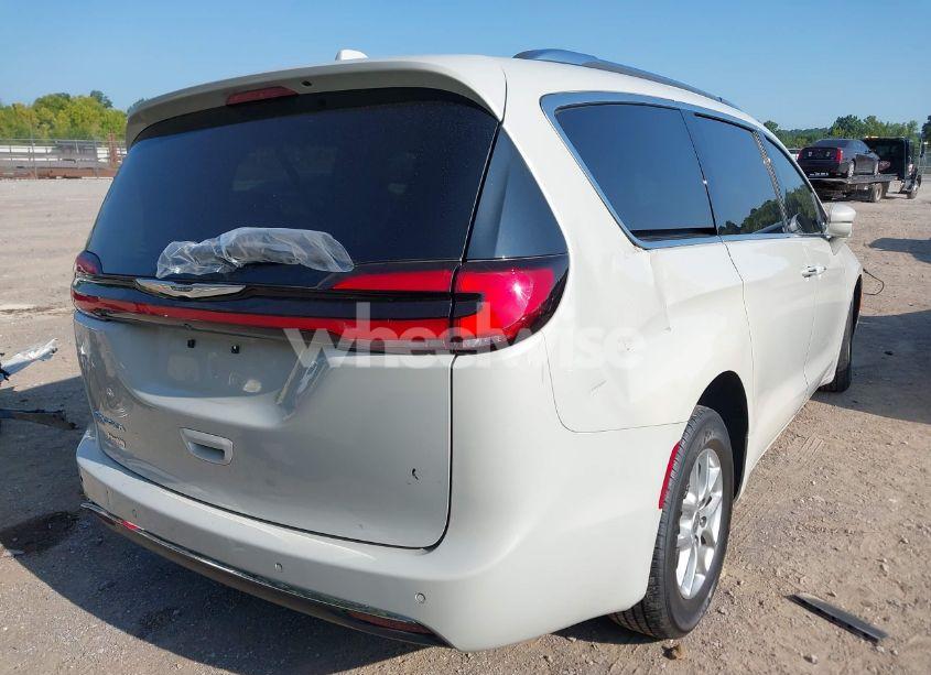 Photo 4 of 2021 Chrysler Pacifica TOURING L (VIN 2C4RC1BG9MR538559)