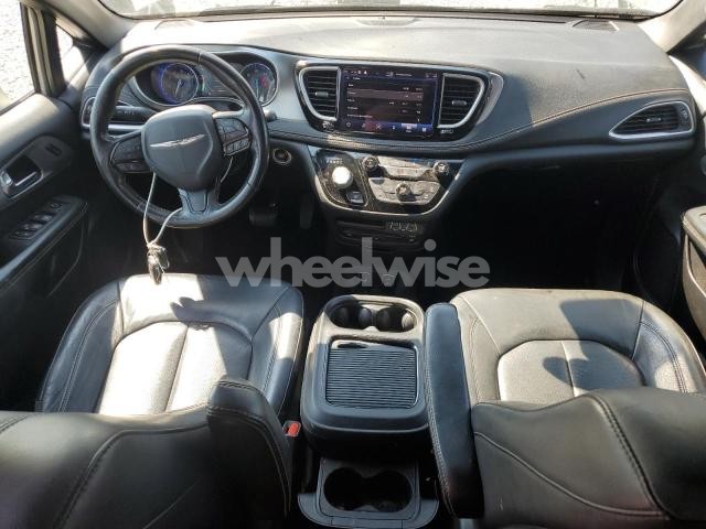 2021 CHRYSLER PACIFICA TOURING L (VIN 2C4RC1BG9MR553319) main photo