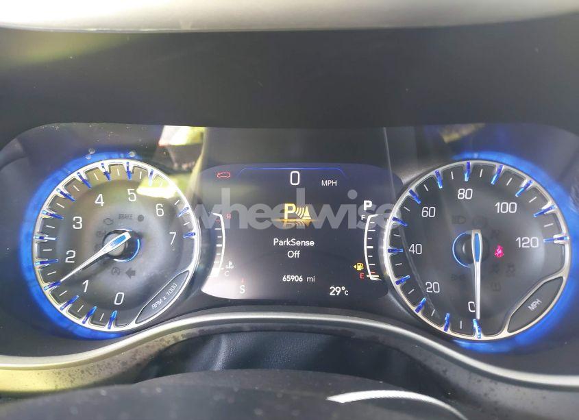 Photo 7 of 2022 Chrysler Pacifica TOURING L (VIN 2C4RC1BG9NR106619)