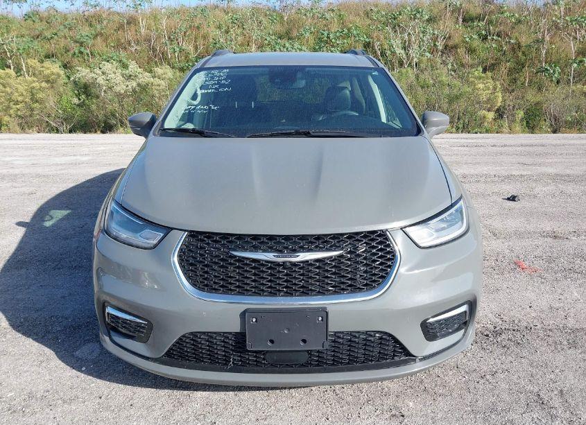 Photo 12 of 2022 Chrysler Pacifica TOURING L (VIN 2C4RC1BG9NR138566)