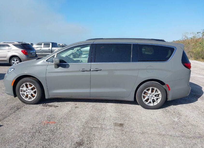 Photo 14 of 2022 Chrysler Pacifica TOURING L (VIN 2C4RC1BG9NR138566)