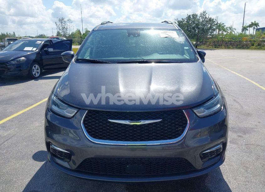 Photo 12 of 2022 Chrysler Pacifica TOURING L (VIN 2C4RC1BG9NR214688)