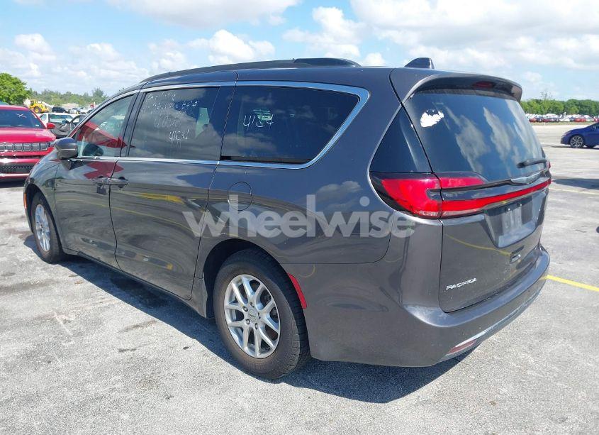 Photo 3 of 2022 Chrysler Pacifica TOURING L (VIN 2C4RC1BG9NR214688)