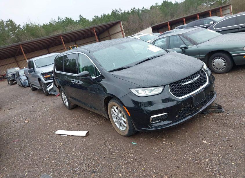 2023 Chrysler Pacifica TOURING L (VIN 2C4RC1BG9PR560145) main photo