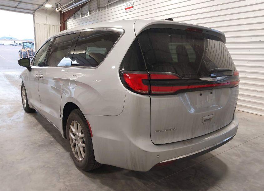 Photo 3 of 2023 Chrysler Pacifica TOURING L (VIN 2C4RC1BG9PR594599)