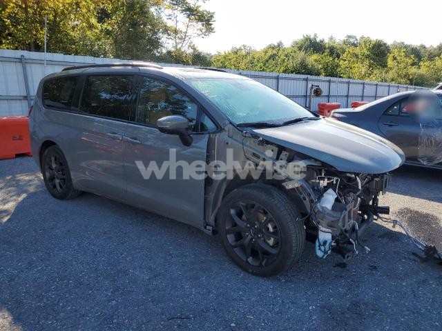 Photo 4 of 2023 CHRYSLER PACIFICA TOURING L (VIN 2C4RC1BG9PR603706)