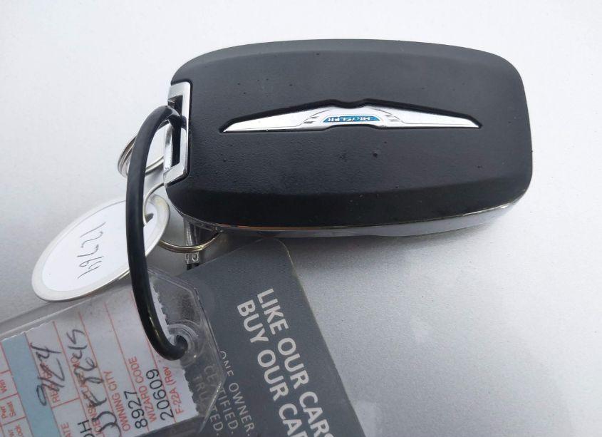 Photo 11 of 2023 Chrysler Pacifica TOURING L (VIN 2C4RC1BG9PR612552)