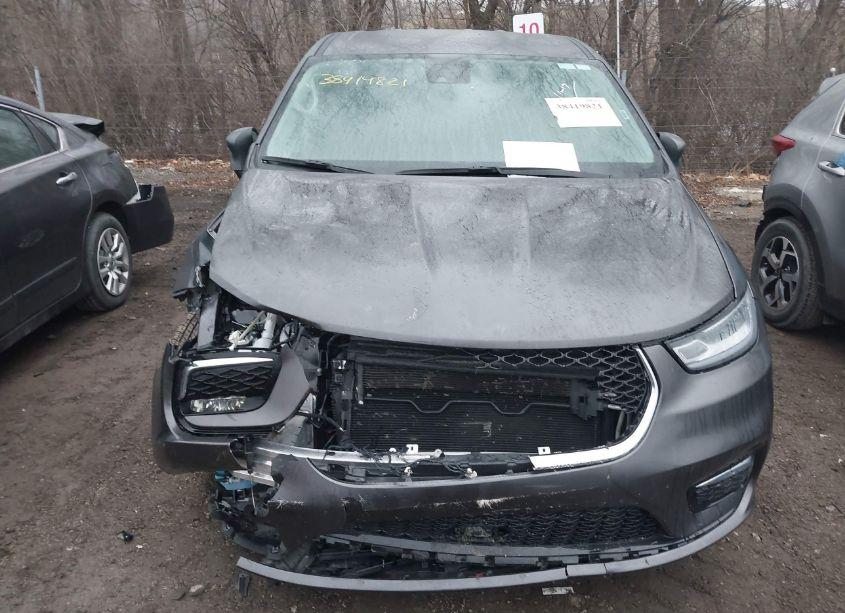 Photo 12 of 2023 Chrysler Pacifica TOURING L (VIN 2C4RC1BG9PR612552)