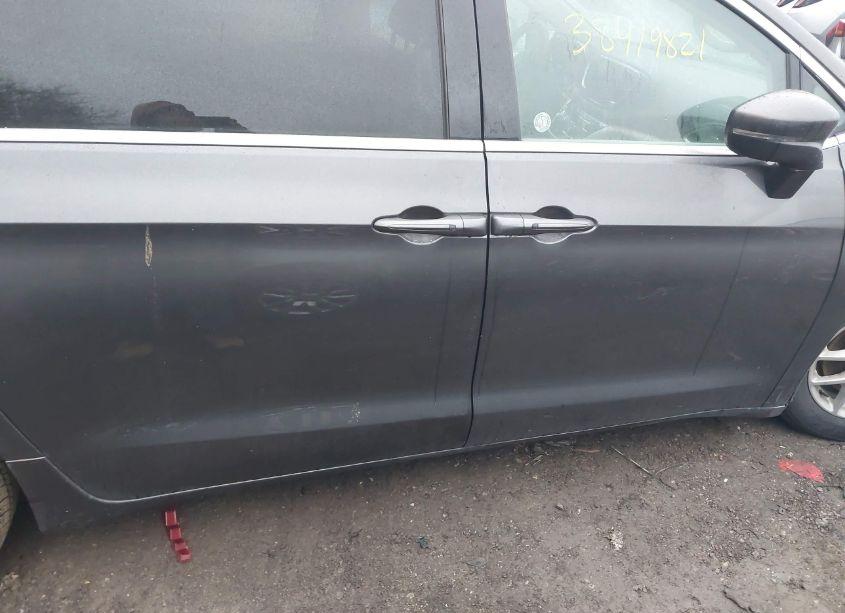 Photo 13 of 2023 Chrysler Pacifica TOURING L (VIN 2C4RC1BG9PR612552)