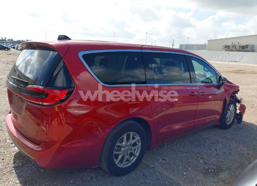 Photo 13 of 2025 Chrysler Pacifica SELECT (VIN 2C4RC1BG9SR516185)