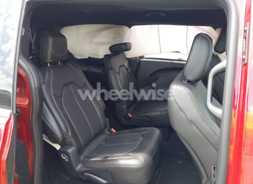 Photo 8 of 2025 Chrysler Pacifica SELECT (VIN 2C4RC1BG9SR554080)