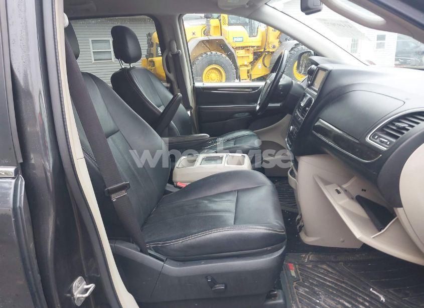 Photo 5 of 2012 Chrysler Town & COUNTRY TOURING (VIN 2C4RC1BGXCR170312)