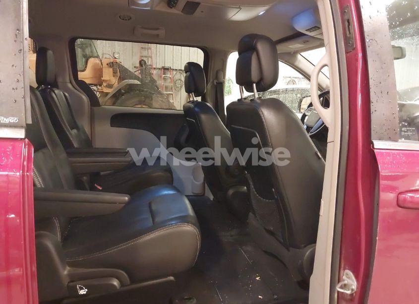 Photo 8 of 2012 Chrysler Town & COUNTRY TOURING (VIN 2C4RC1BGXCR189281)