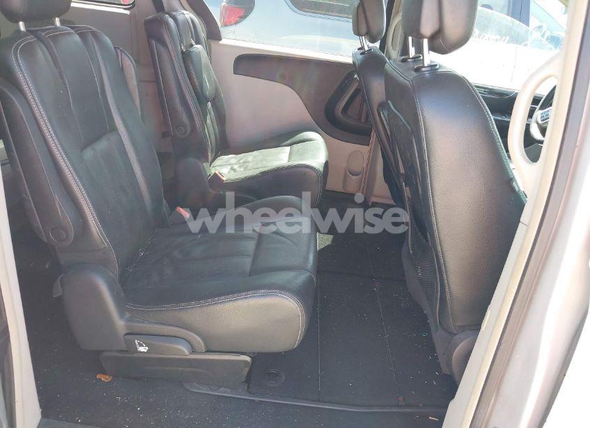 Photo 8 of 2012 Chrysler Town & COUNTRY TOURING (VIN 2C4RC1BGXCR239595)